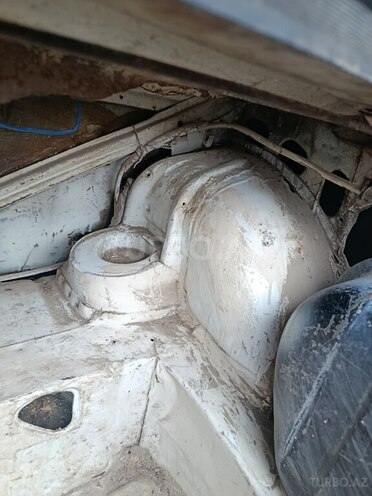 LADA (VAZ) 21011 1984, 400,000 km - 1.3 л - Bakı