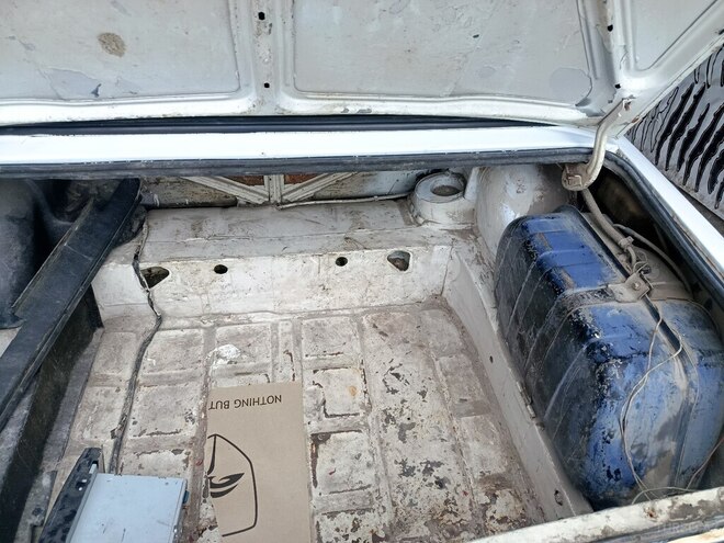 LADA (VAZ) 21011 1984, 400,000 km - 1.3 л - Bakı