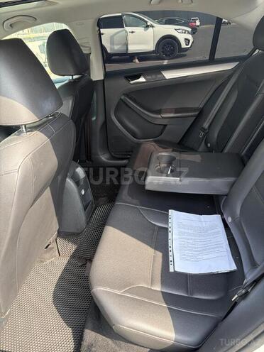 Volkswagen Jetta 2017, 183,000 km - 1.4 l - Bakı