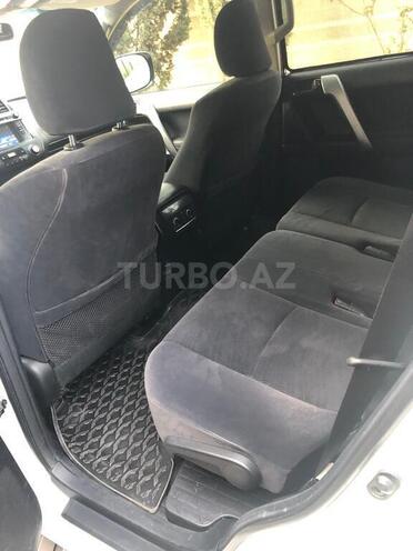 Toyota Land Cruiser Prado 2013, 283,000 km - 2.7 л - Bakı