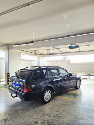 Mercedes C 220 1999, 283,000 km - 2.2 l - Bakı