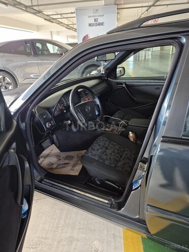 Mercedes C 220 1999, 283,000 km - 2.2 l - Bakı