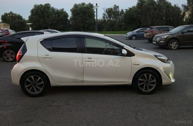 Toyota Aqua 2017, 197,200 km - 1.5 л - Bakı