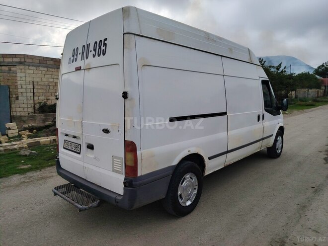 Ford Transit 2010, 390,000 km - 2.4 л - Quba