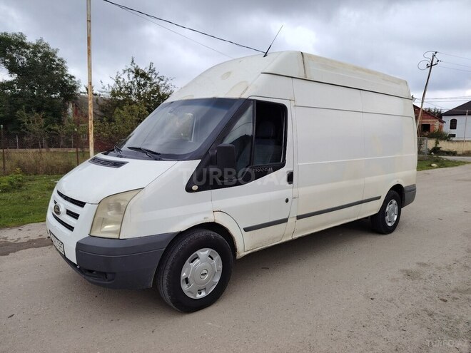 Ford Transit 2010, 390,000 km - 2.4 л - Quba
