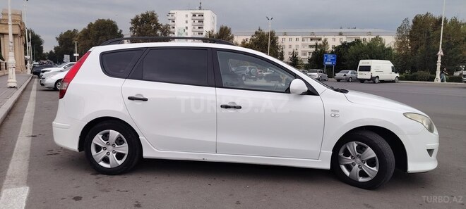 Hyundai i30 2011, 286,500 km - 1.6 l - Bakı