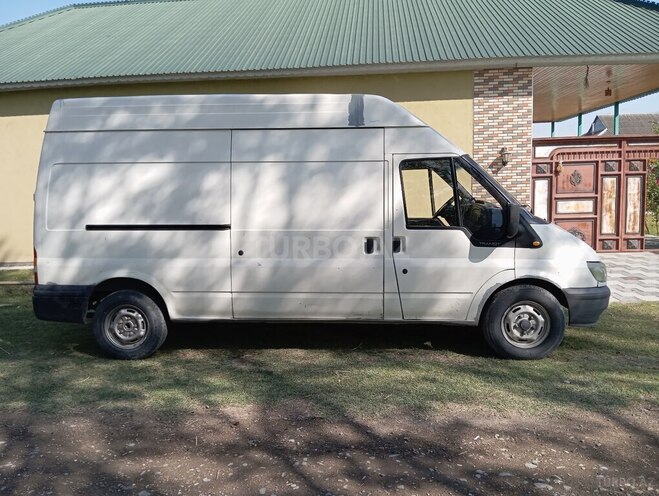 Ford Transit 2000, 266,000 km - 2.4 l - Ucar