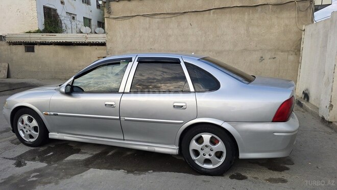 Opel Vectra 2000, 334,000 km - 1.8 l - Bakı