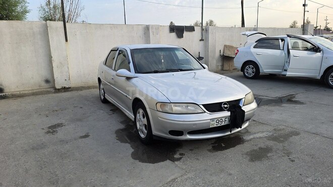 Opel Vectra 2000, 334,000 km - 1.8 l - Bakı