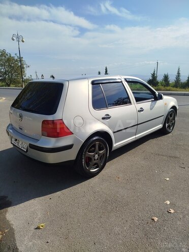Volkswagen Golf 1999, 300,000 km - 1.4 l - Şəki