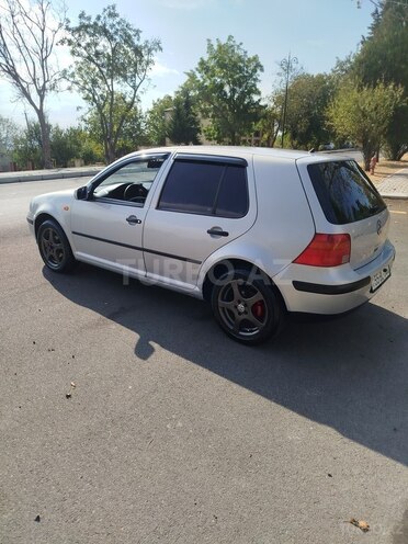 Volkswagen Golf 1999, 300,000 km - 1.4 l - Şəki