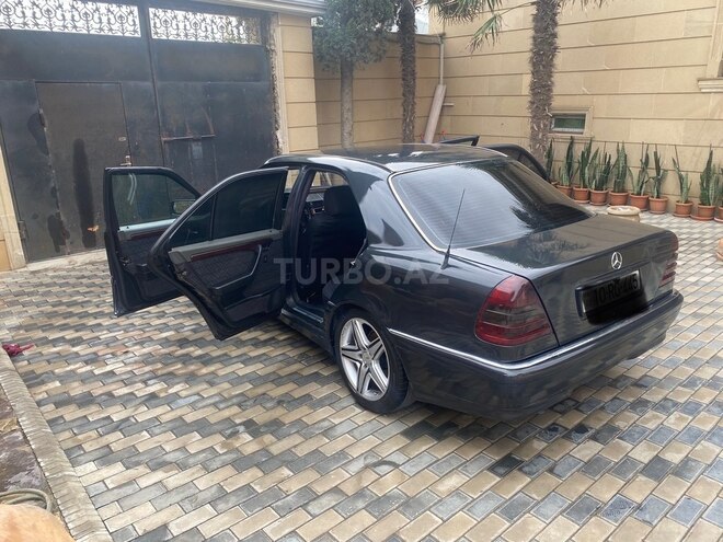 Mercedes C 200 1995, 250,000 km - 2.0 л - Bakı