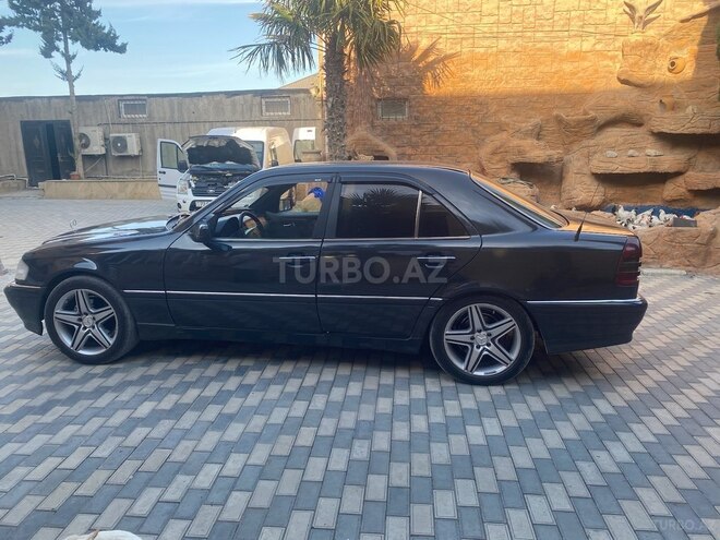 Mercedes C 200 1995, 250,000 km - 2.0 л - Bakı