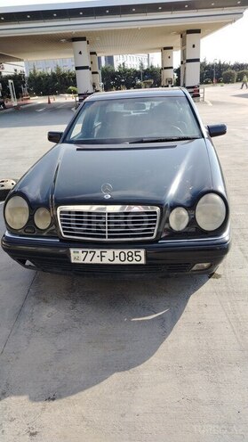 Mercedes E 240 1998, 380,000 km - 2.4 l - Bakı