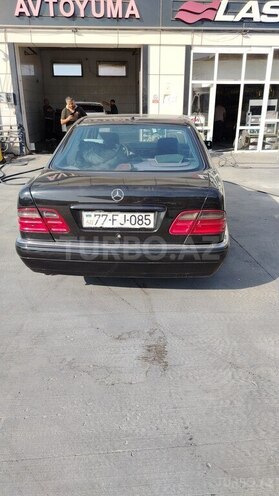 Mercedes E 240 1998, 380,000 km - 2.4 l - Bakı