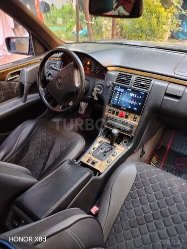 Mercedes E 240 1998, 380,000 km - 2.4 l - Bakı