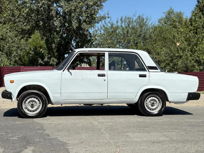 LADA (VAZ) 2107 2011, 200,000 km - 1.6 л - Samux