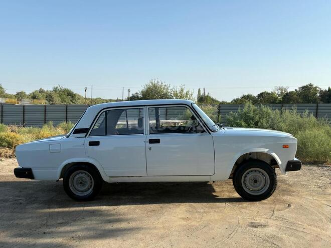 LADA (VAZ) 2107 2011, 200,000 km - 1.6 л - Samux