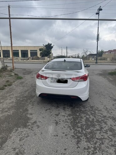 Hyundai Elantra 2011, 115,000 km - 1.6 l - Quba