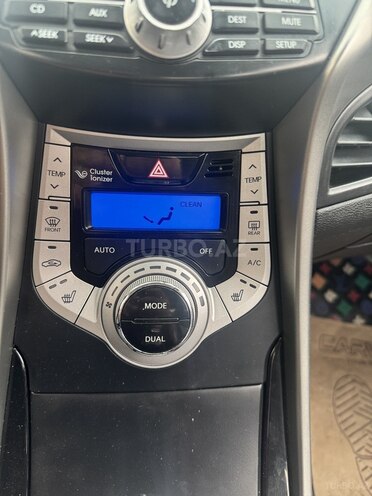 Hyundai Elantra 2011, 115,000 km - 1.6 l - Quba