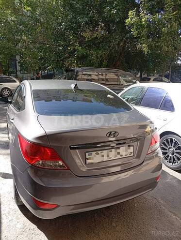 Hyundai Accent 2012, 300,000 km - 1.6 l - Bakı