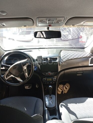 Hyundai Accent 2012, 300,000 km - 1.6 l - Bakı