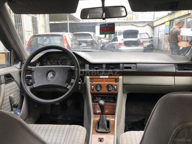 Mercedes 230 E 1990, 328,000 km - 2.3 l - Bakı