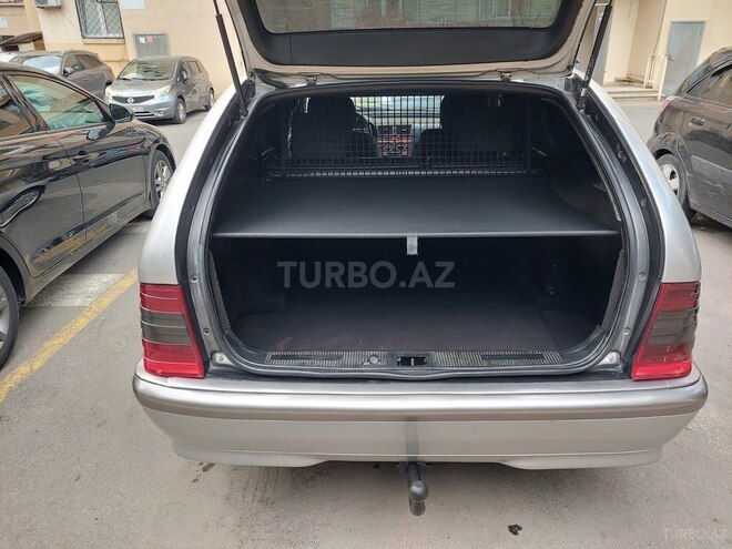 Mercedes C 220 2000, 368,246 km - 2.2 l - Bakı