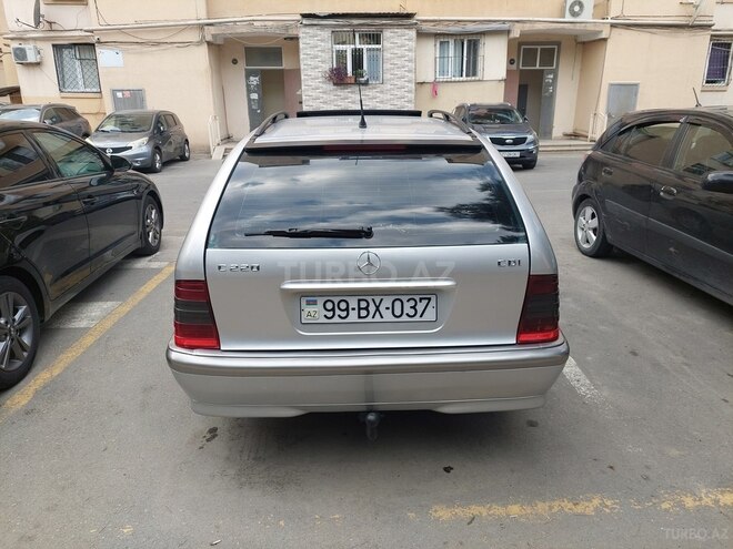 Mercedes C 220 2000, 368,246 km - 2.2 l - Bakı