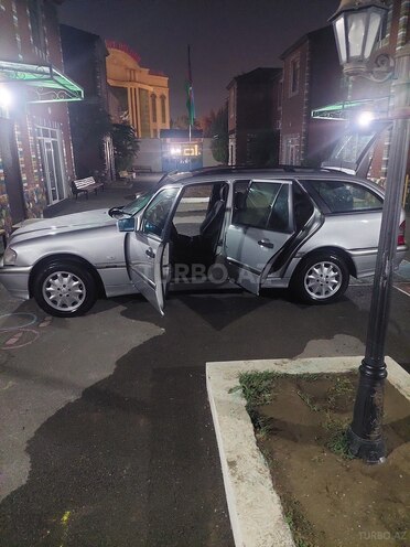 Mercedes C 220 2000, 368,246 km - 2.2 l - Bakı