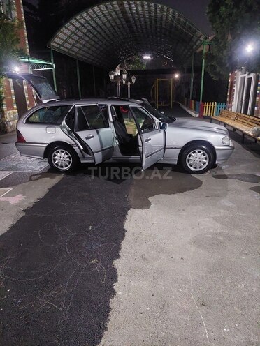 Mercedes C 220 2000, 368,246 km - 2.2 l - Bakı