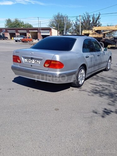 Mercedes E 240 1999, 528,888 km - 2.4 l - Beyləqan
