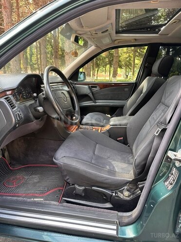 Mercedes E 240 1999, 350,000 km - 2.4 л - Sumqayıt