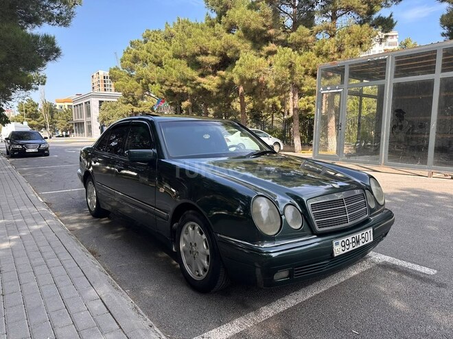 Mercedes E 240 1999, 350,000 km - 2.4 л - Sumqayıt