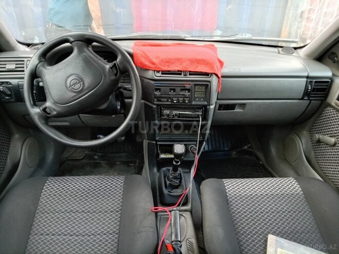 Opel Vectra 1991, 368,813 km - 1.7 л - Sumqayıt