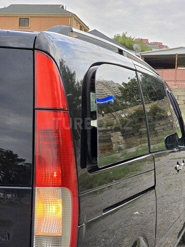 Mercedes  2010, 318,456 km - 2.1 l - Bakı