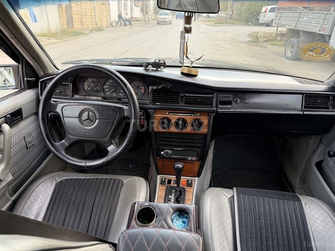 Mercedes 190 1992, 300,000 km - 2.0 л - Bakı