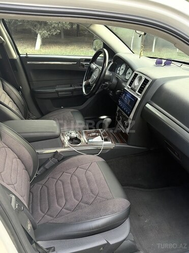 Chrysler 300C 2009, 185,000 km - 2.7 l - Xırdalan