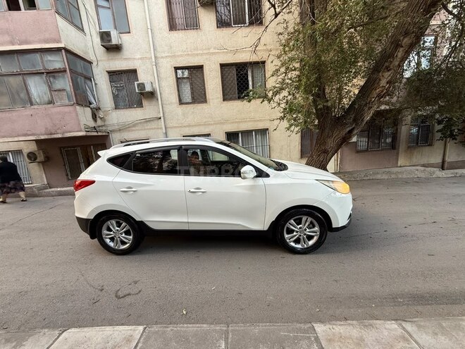 Hyundai ix35 2012, 287,000 km - 2.0 l - Bakı