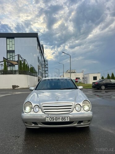 Mercedes E 220 2000, 302,000 km - 2.2 l - Ağcabədi