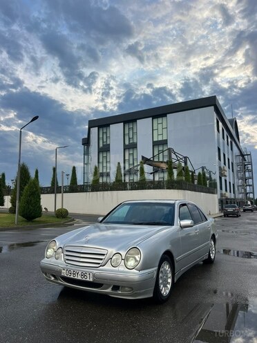 Mercedes E 220 2000, 302,000 km - 2.2 l - Ağcabədi
