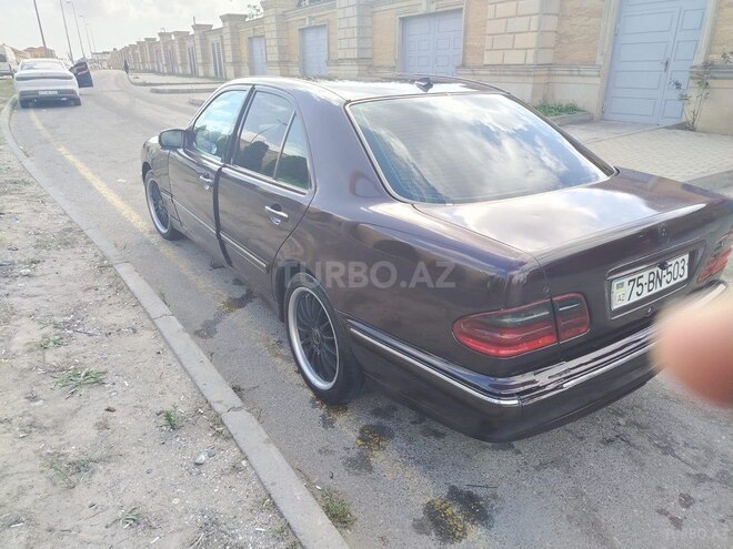 Mercedes E 270 2000, 350,000 km - 2.7 l - Bakı