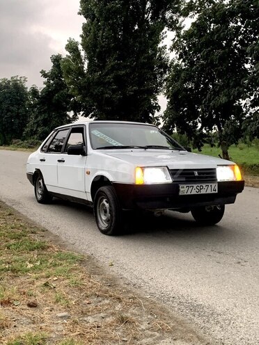 LADA (VAZ) 21099 2000, 25,000 km - 1.5 l - Quba