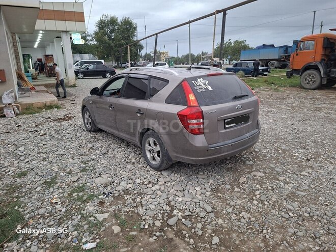Kia  2008, 320,000 km - 1.6 л - Bakı