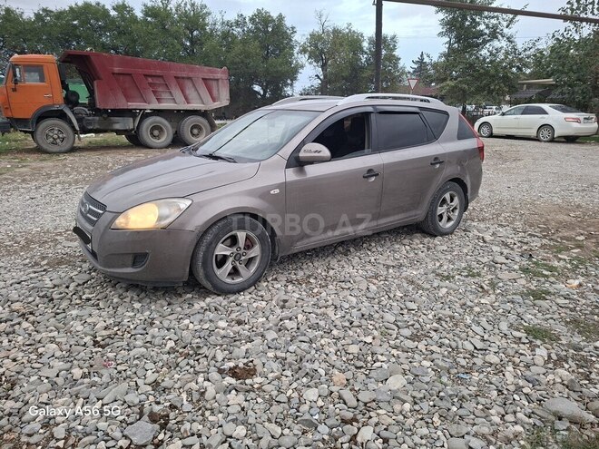 Kia  2008, 320,000 km - 1.6 л - Bakı