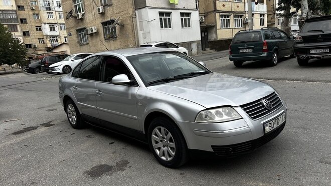 Volkswagen Passat 2003, 241,041 km - 1.8 л - Sumqayıt