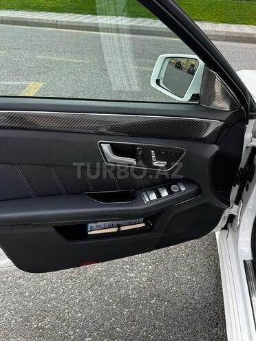 Mercedes E 250 4MATIC 2015, 236,000 km - 2.1 l - Bakı