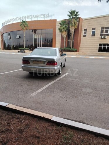 Mercedes E 220 1998, 321,123 km - 2.2 l - İmişli
