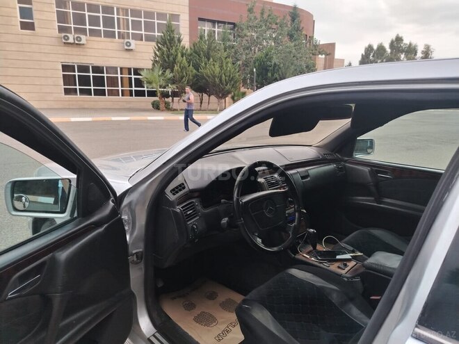 Mercedes E 220 1998, 321,123 km - 2.2 l - İmişli
