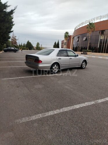 Mercedes E 220 1998, 321,123 km - 2.2 l - İmişli